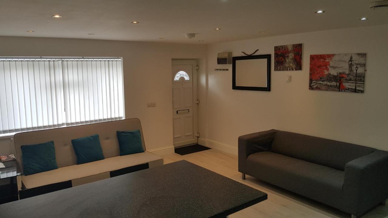 Central Windsor 2 Bedroom Flat With Free Parking Esterno foto